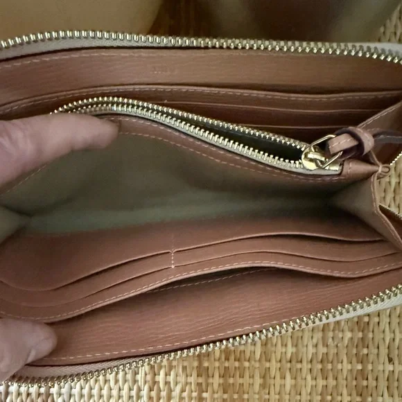 CHLOE Pink Leather Pink&Gold Ribbon Bow Zip Around Clutch Wallet w/Dust Bag &Box - Picture 8 of 14